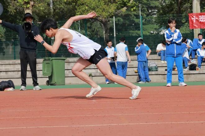 西安太白学校第八届体育节暨第28届田径运动会圆满网站落幕!(图4)